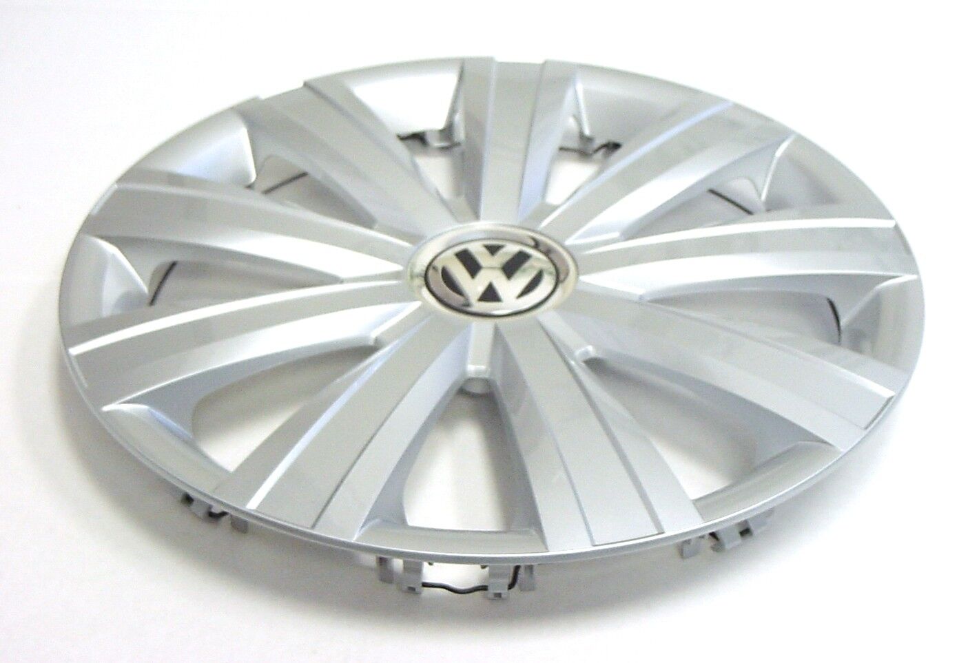 Genuine OEM VW Hub Cap Jetta-Sedan 2011-14 Cover fits 15" wheel - has broken tab