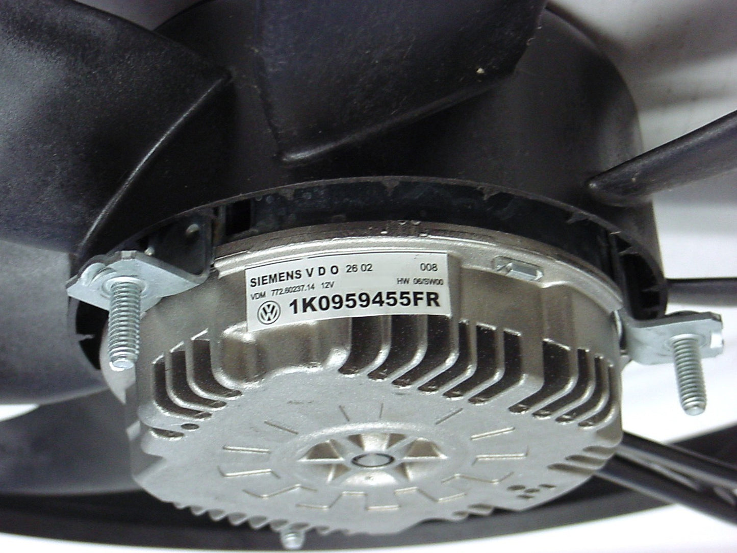 Genuine OEM Engine Cooling Radiator Fan with Motor Jetta 2.5 GTI 2.0T 2006-2014