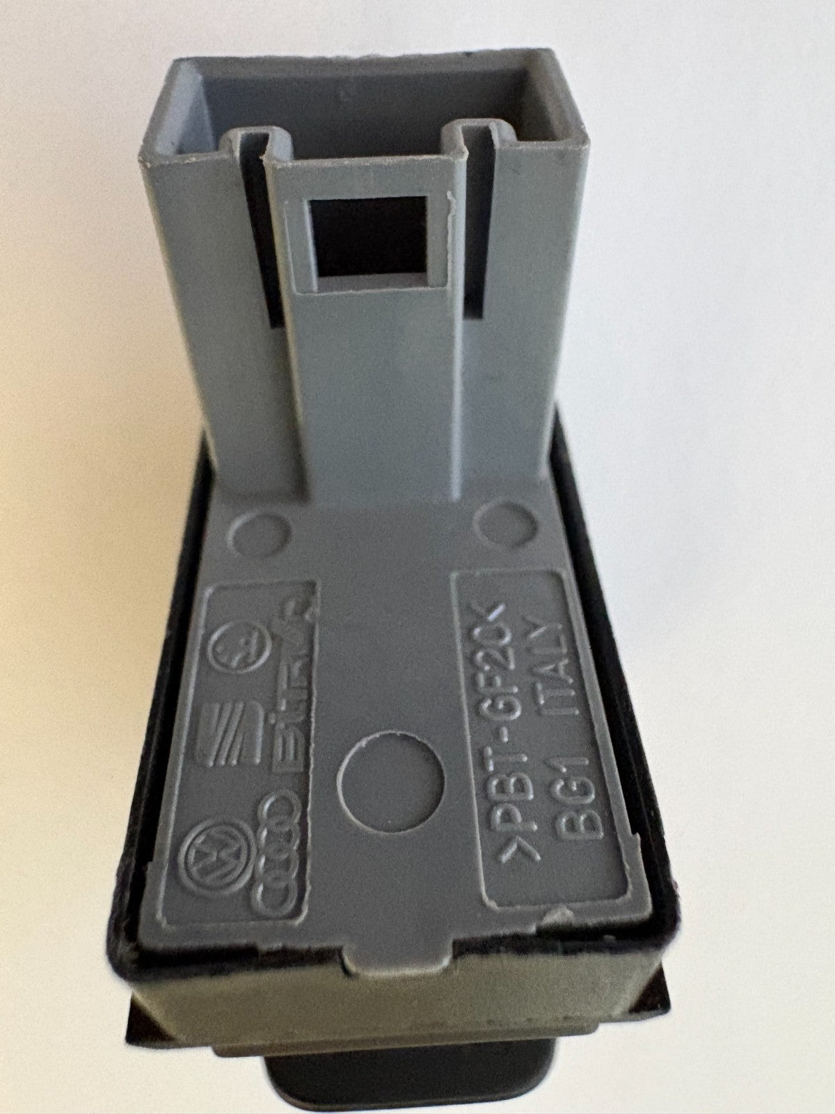 New Genuine OEM VW Passenger Side Power Window Control Switch Beetle 2012-2019