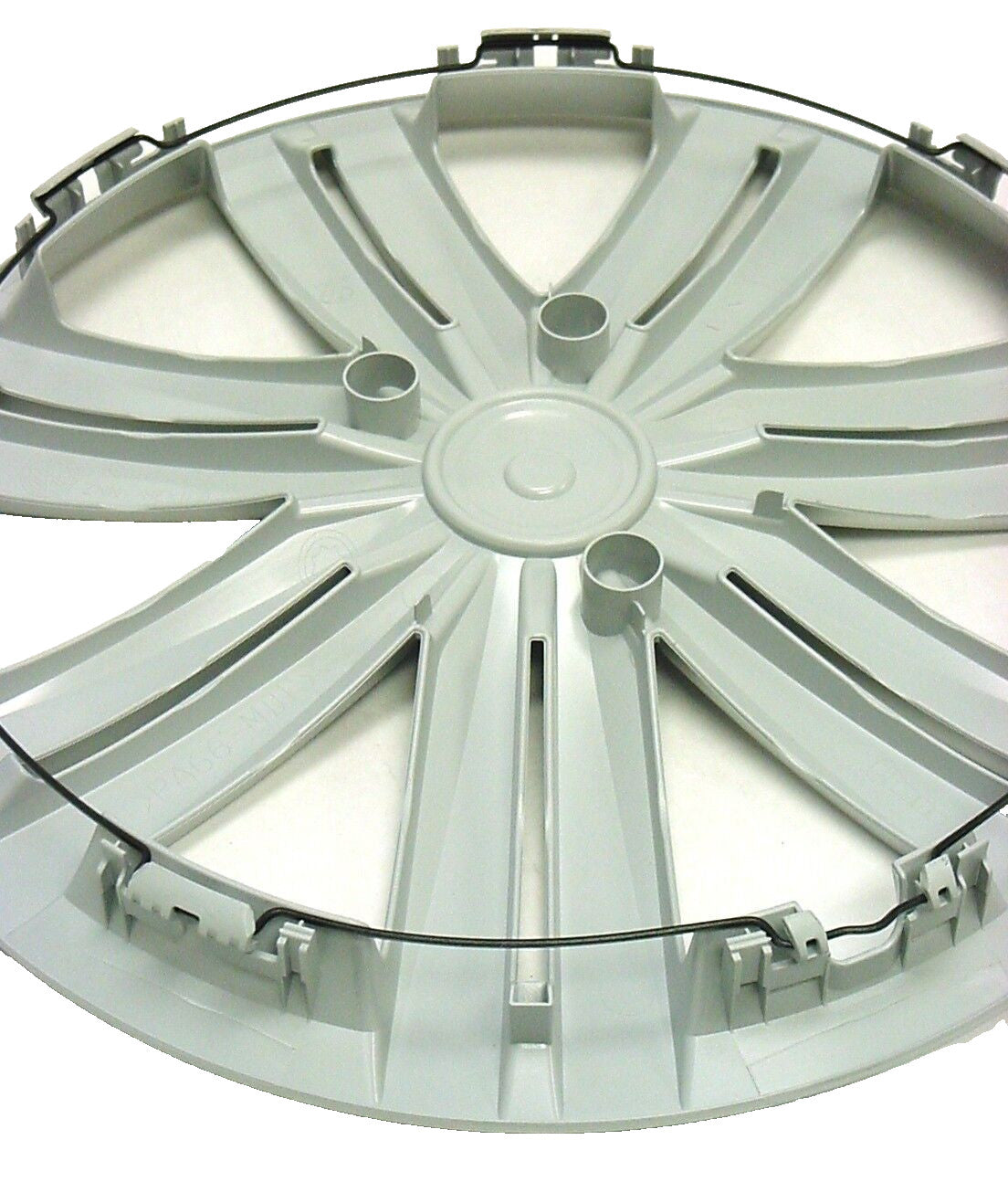 Genuine OEM VW Hubcap Jetta 2015-2018 Wheel Cover fits 16" wheel, **Broken Tab**