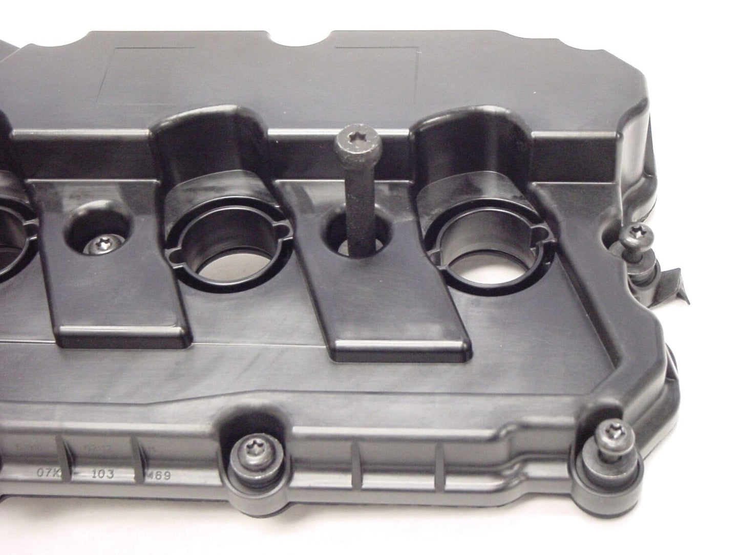 New Genuine OEM VW Cylinder Head Valve Cover 2.5 Beetle 2006-2010 07K103469M